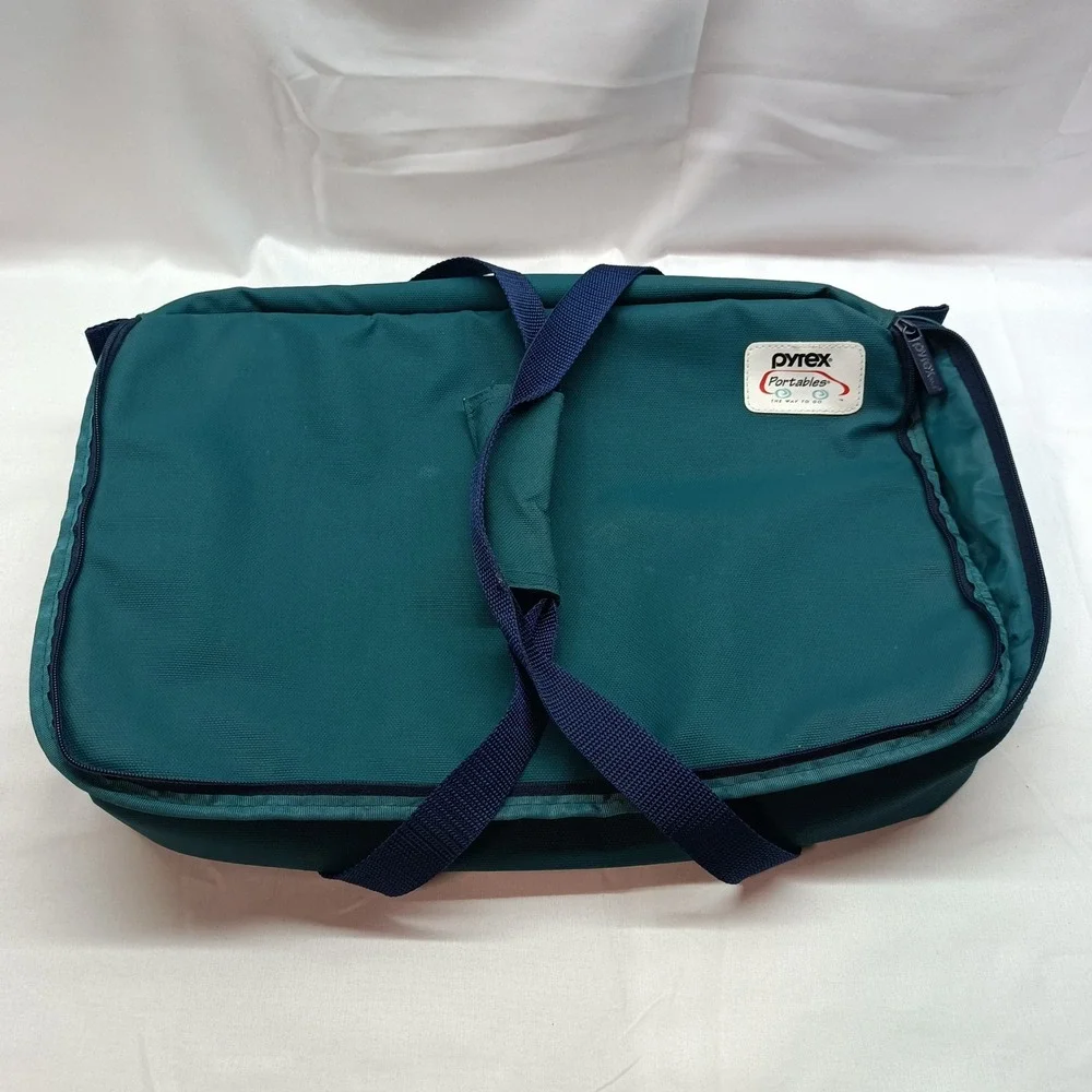 Pyrex Portables Insulated Food Carrier Bag 9x13 Casserole Green Tote Bag Only